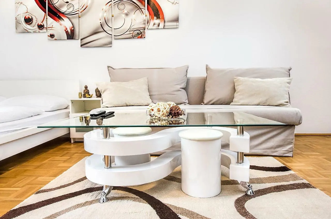Apartment Marc-Aurel-Strasse Vienna