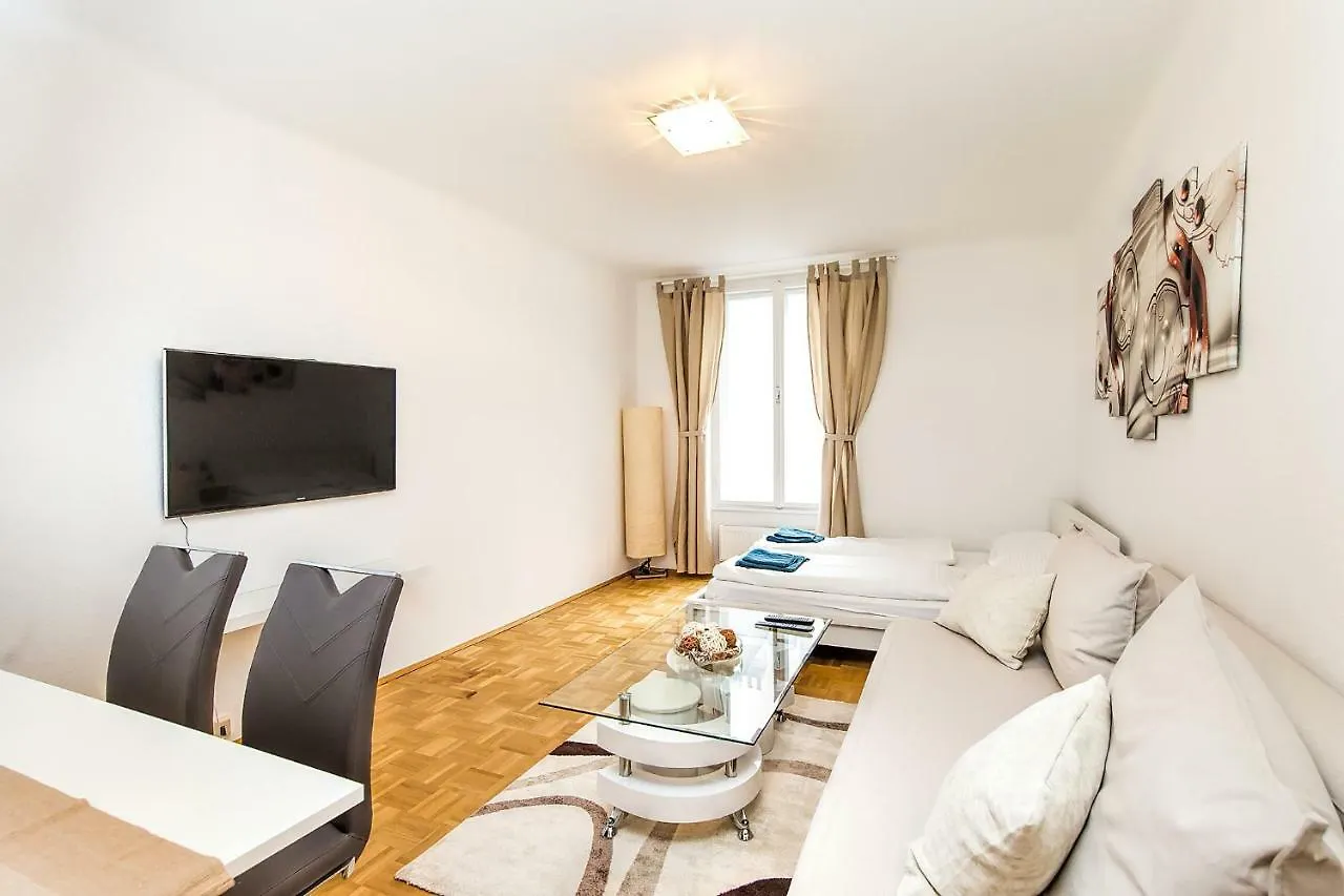 Apartment Marc-Aurel-Strasse Vienna 0*,  Austria